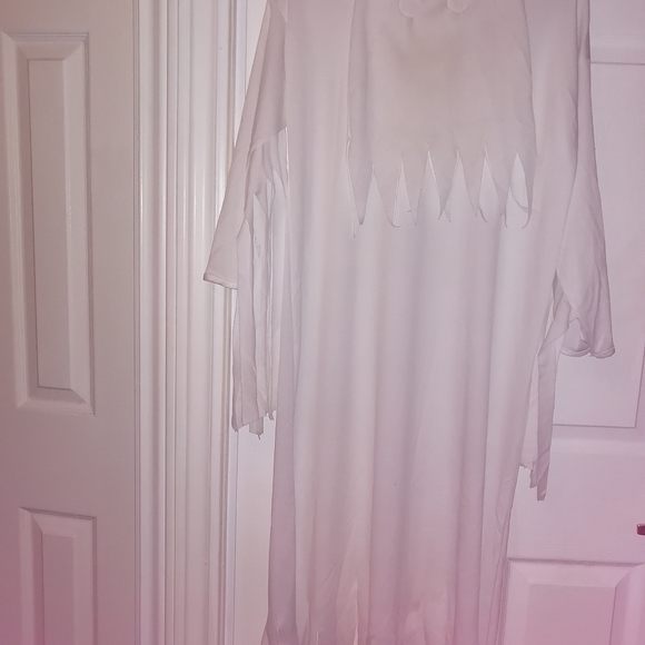 Halloween costume  10-12 yrs - Picture 3 of 5